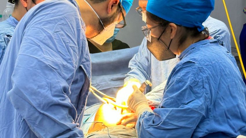 CDMX envía equipo de médicos especialistas para atender a damnificados por 'Otis'