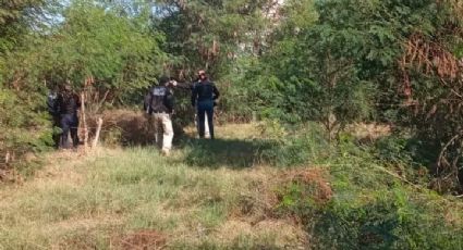 Nuevo homicidio en Sonora: Tirado en un predio, hallan el cadáver de un hombre y osamenta