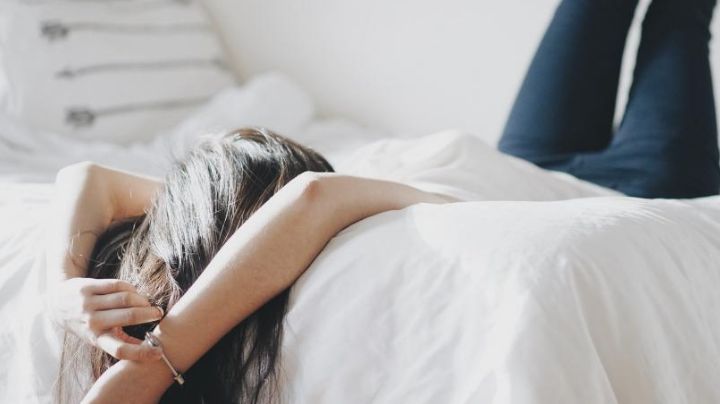 ¿Por qué deberías cambiarte de ropa en cuanto llegas a casa? Te revelamos los beneficios