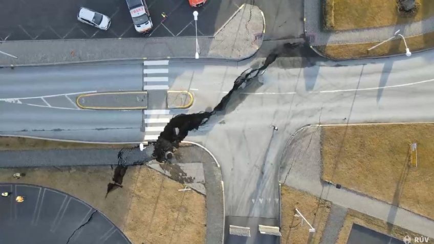 VIDEO: Se abre enorme grieta en Islandia por temblores; esperan erupción inminente