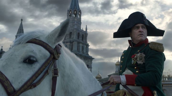Reseña de la película 'Napoleón': Un retrato histórico que tropieza en su ambición