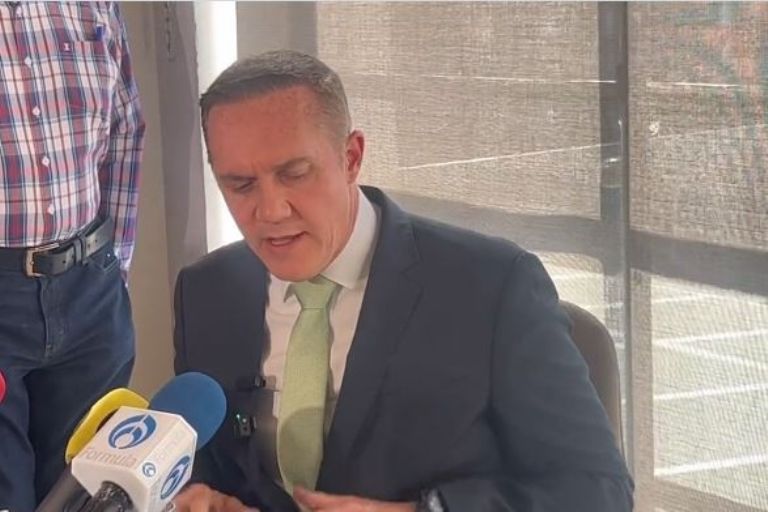 Adrián Rubalcava renuncia al PRI