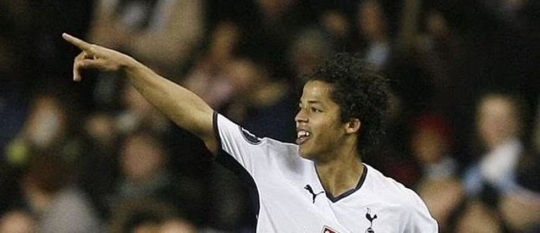 Extécnico de Giovani Dos Santos hace fuertes revelaciones de su paso por Tottenham