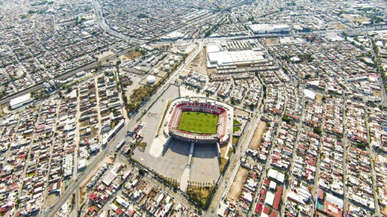 Atlético San Luis deja sin escenario a Luis Miguel; no se presentaría en el Alfonso Lastras