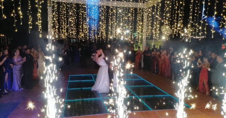 Cientos de bodas se organizan en San Carlos