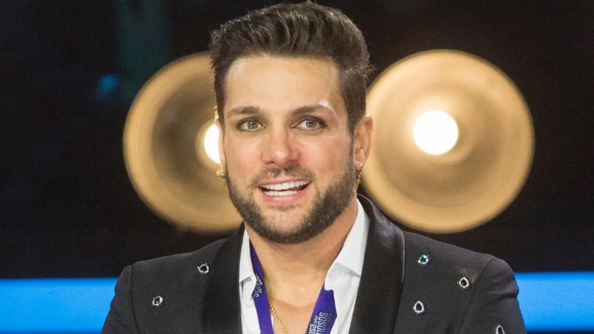 Nicola Porcella se encuentra a fans y las sorprende al darles 'ride' en su camioneta