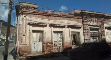 Casas abandonadas en el Centro de Guaymas, un riesgo; piden intervención de autoridades