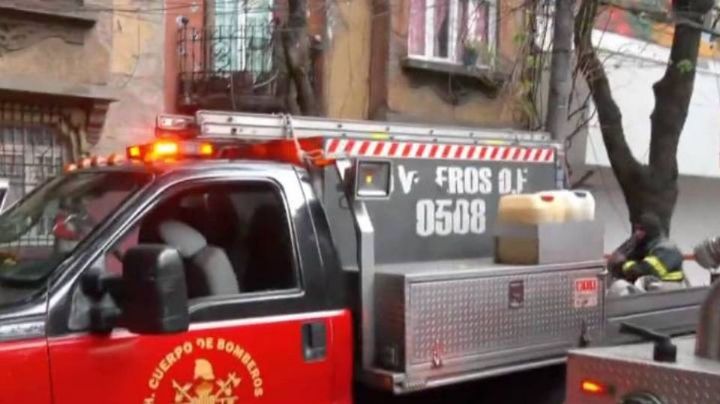 Reportan un grave incendio en la colonia Roma provocado por veladoras y alcohol; esto sucedió