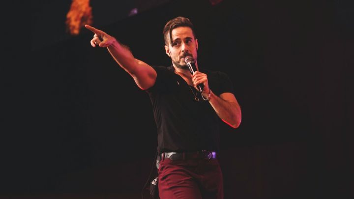 VIDEO: José Madero vuelve a cantar 'Narcisista por Excelencia' y desata locura en vivo