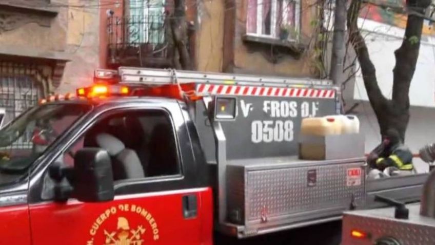 Reportan un grave incendio en la colonia Roma provocado por veladoras y alcohol; esto sucedió