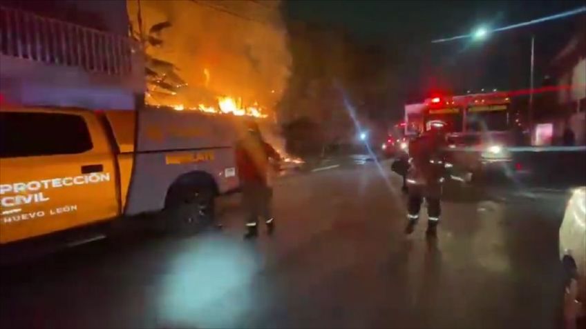 Incendio en Monterrey provoca fuerte movilización; hay 23 personas desalojadas