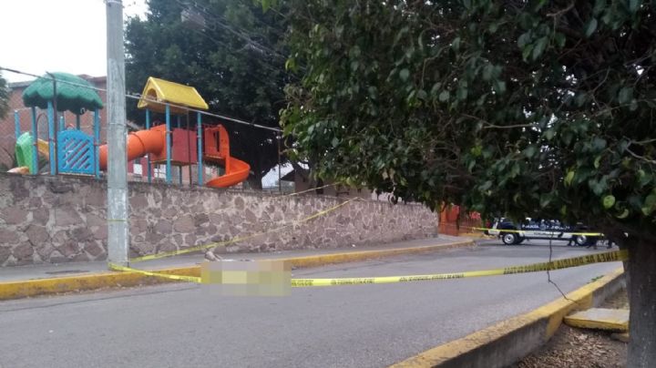 Macabro hallazgo: Abandonan cuerpo embolsado y con huellas de tortura en Tlalnepantla