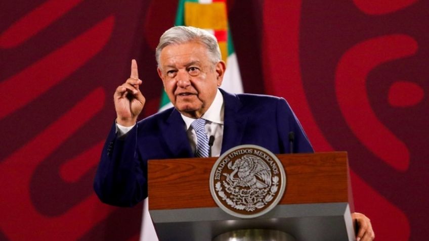 AMLO denuncia "complot" del PRI y PAN en contra del candidato Samuel García