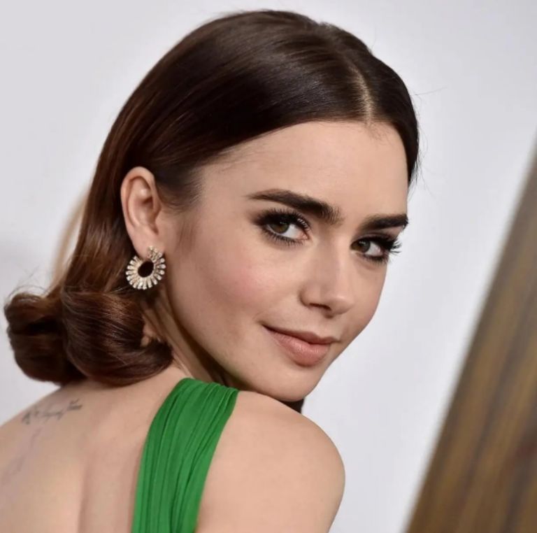 Lily Collins es un gran referente de cejas pobladas