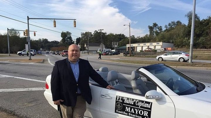 Pastor se suicida luego de que fuera descubierto vestido de mujer y subiendo contenido para adultos