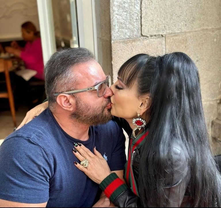 Maribel Guardia y su esposo