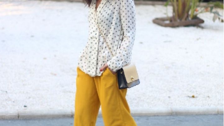 De la cama a la calle: Así es como puedes usar un pantalón de pijama en un 'look' casual