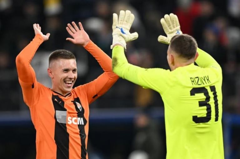 Shakhtar Donetsk sorprende al Barcelona con golazo y le hace perder su invicto en Champions