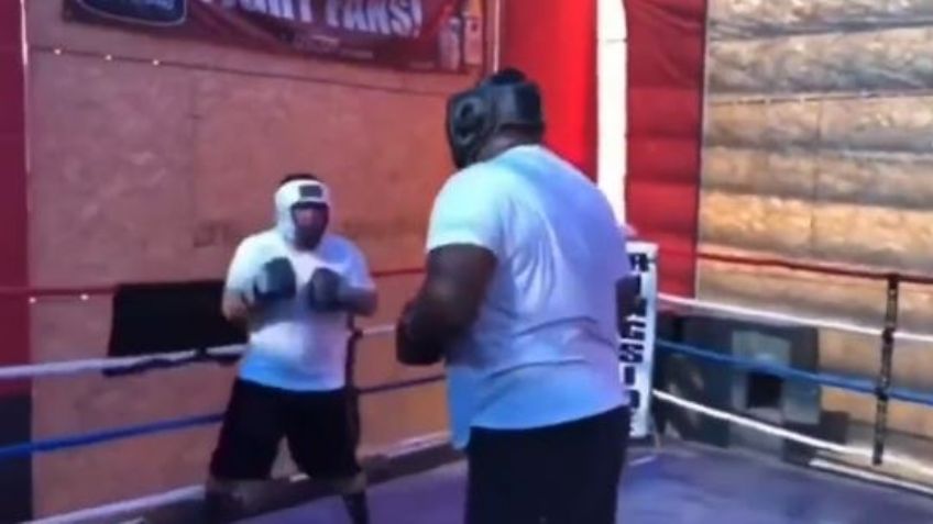 Exjugador de NFL reta a boxeadores mexicanos y lo derrota uno que pesaba 75 kg menos