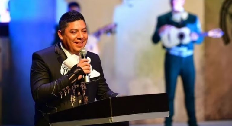 Gobernador de San Luis es criticado por sus declaraciones sobre la amistad