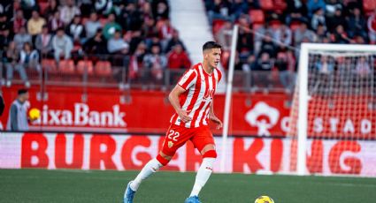 Atlético de Madrid exhibe a César Montes en derrota del Almería y es criticado en redes