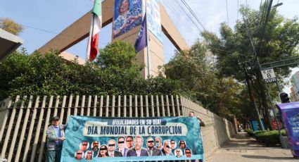 Morenistas van a las instalaciones del PAN; lanzan acusación en el Día de la Corrupción