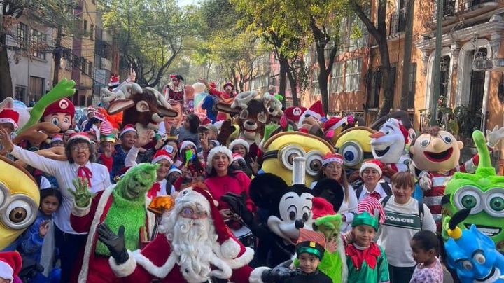 Sandra Cuevas encabeza Desfile navideño en Santa María la Ribera, en la Cuauhtémoc