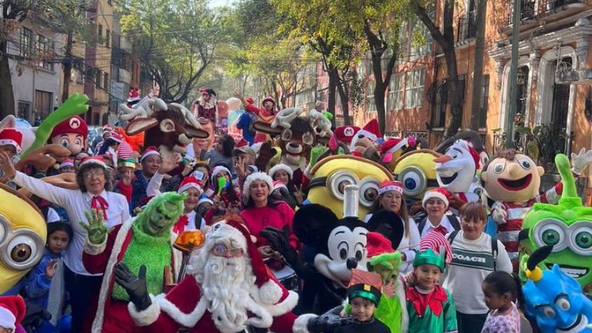 Sandra Cuevas encabeza Desfile navideño en Santa María la Ribera, en la Cuauhtémoc