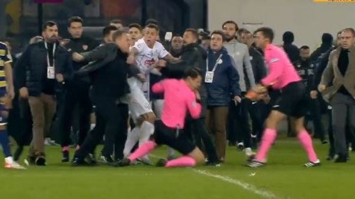 VIDEO: Presidente de club de Turquía golpea a un árbitro y provoca crisis en la liga
