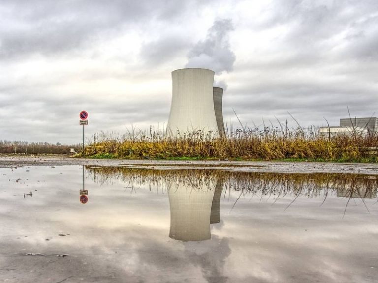  Detectan Radiactividad en Nariz de Trabajador de Fukushima: Preocupación por la Seguridad en Operaciones de Limpieza