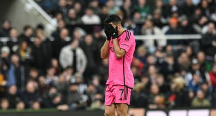 Raúl Jiménez recibe fuerte castigo tras su expulsión con el Fulham; se pierde estos juegos