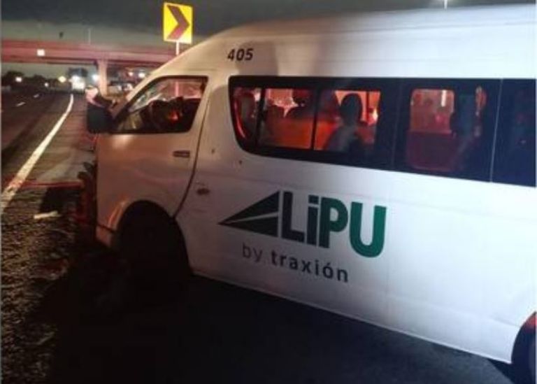 Combi se accidenta en Ecatepec
