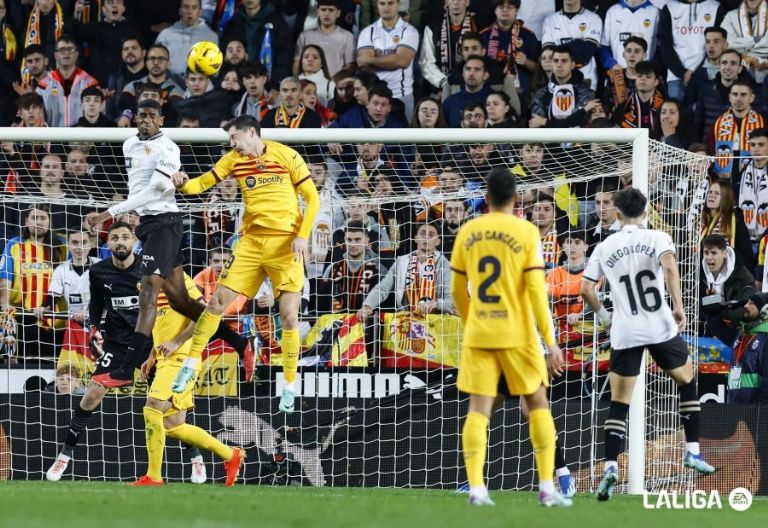 Barcelona suma un nuevo partido sin ganar tras empate con Valencia; ¿se pierde la liga?