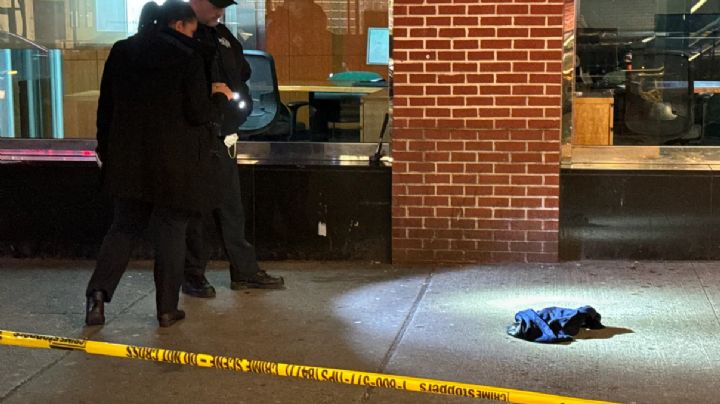 Sujetos golpean y apuñalan a adolescente de 14 años en Nueva York; no hay detenidos