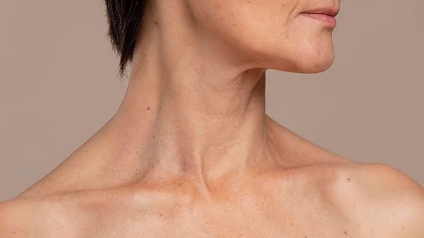 Desaparece las arrugas de tu cuello: Te compartimos los mejores consejos para conseguirlo