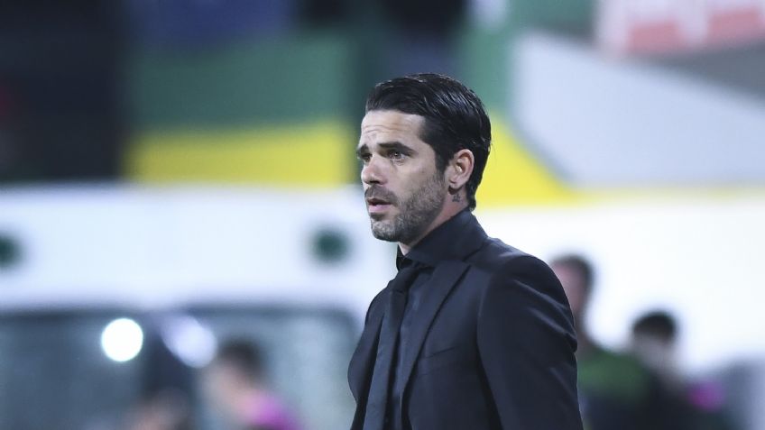 Fernando Gago busca cambiar su mala suerte en debuts ahora en su estreno con Chivas