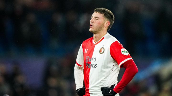 Santiago Giménez y el Feyenoord ante el rival más complicado en playoffs de Europa League