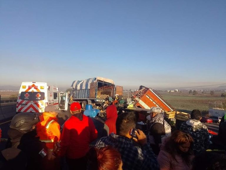 Choque en el Circuito Exterior Mexiquense 