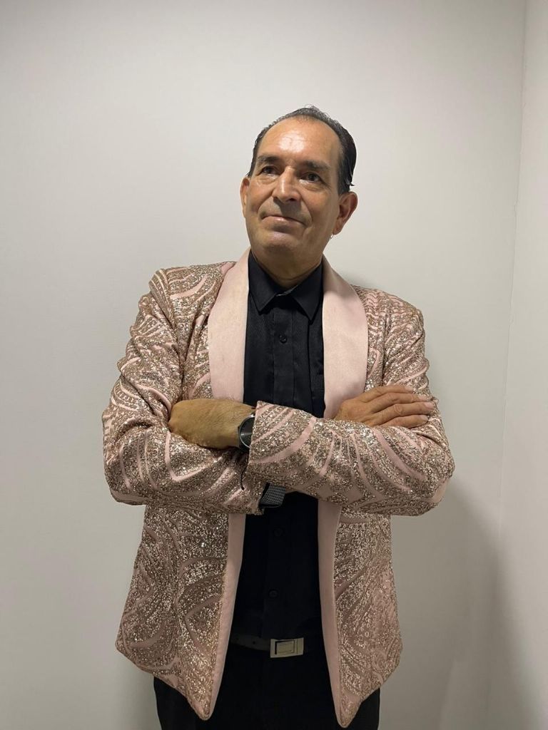 Tragedia en el Escenario: Fallece Gabriel Gómez, el Cantante Colombiano, en Pleno Concierto