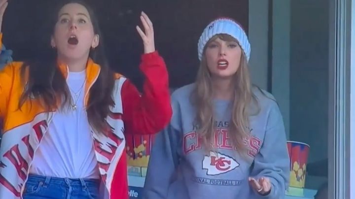 Captan Taylor Swift en VIDEO al 'gritarle' insultos a jugador en partido de Travis Kelce