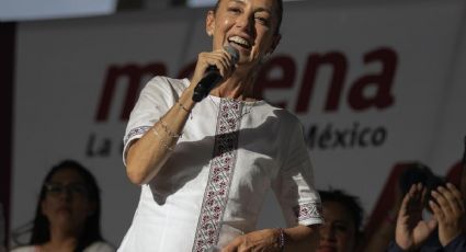 Claudia Sheinbaum "se ríe" de Xóchitl Gálvez tras críticas por visitar Palacio Nacional