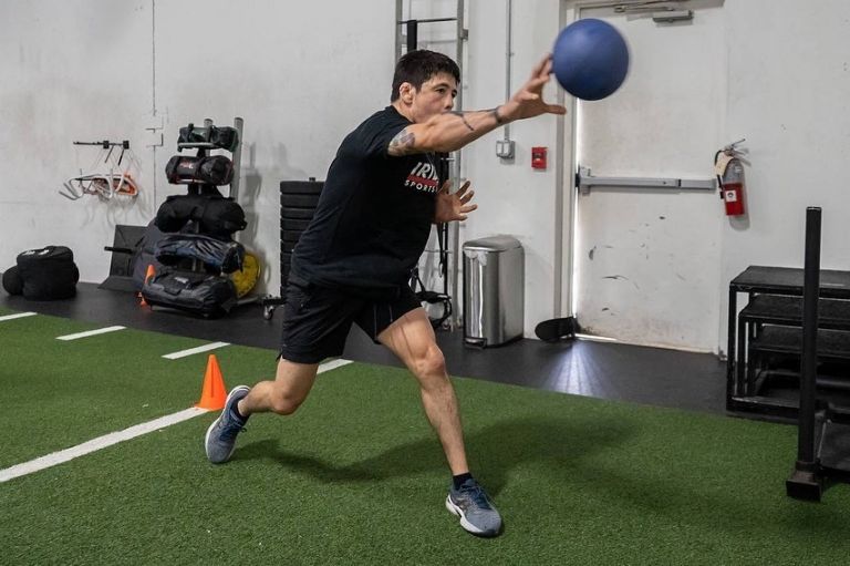 Brandon Moreno peleará en la CDMX; 'Pantera' Rodríguez estaría en la misma función