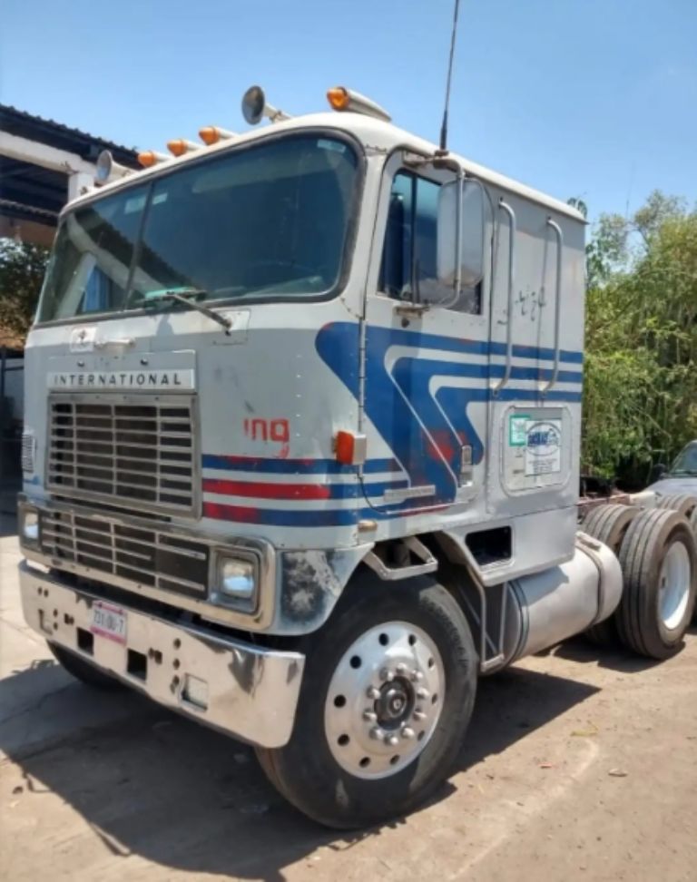 Roban tractor de tráiler en Ciudad Obregón, Sonora. Foto: Facebook