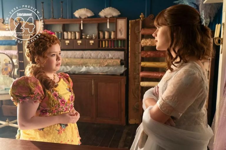 Las cosas se ponen tensas para Penélope y Eloise en la nueva imagen de la temporada 3 de 'Bridgerton'