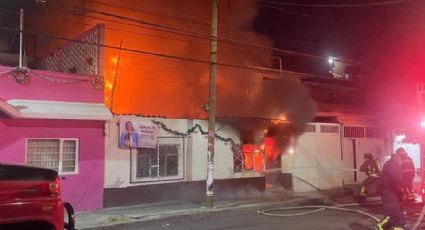 Fuerte incendio consume vivienda en Azcapotzalco; no hay lesionados por el siniestro