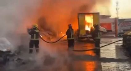 Incendio en la Central de Abasto de Puebla consume naves industriales; no hay heridos