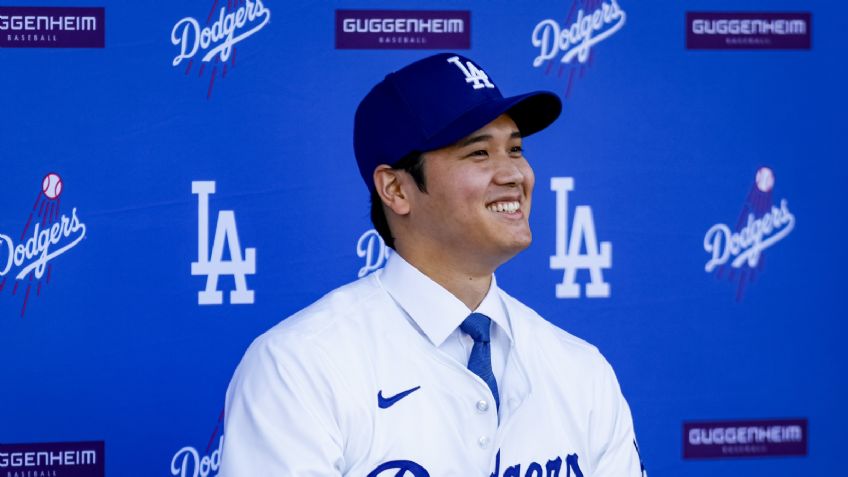 Shohei Ohtani 'se viste' de Santa Claus y regala un Porsche a la esposa de un compañero