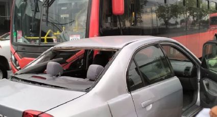 Caos en el AICM por choque entre Metrobús y auto sobre Eje 1 Norte, Venustiano Carranza