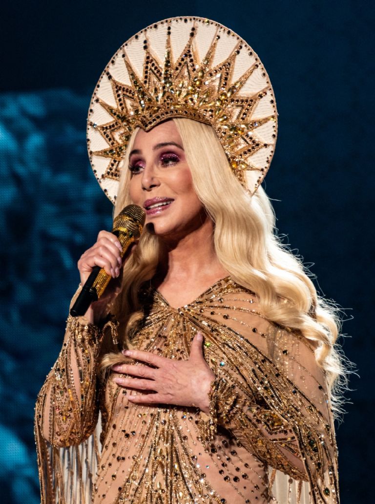 Cher solicita el control sobre el patrimonio de su hijo