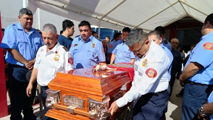 Dan el último adiós al teniente Reyes Sánchez en Huatabampo